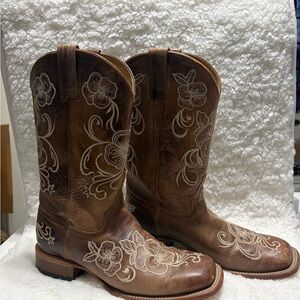 Shyanne Women’s Lazy Floral Embroidered Western Boots Broad Square Toe